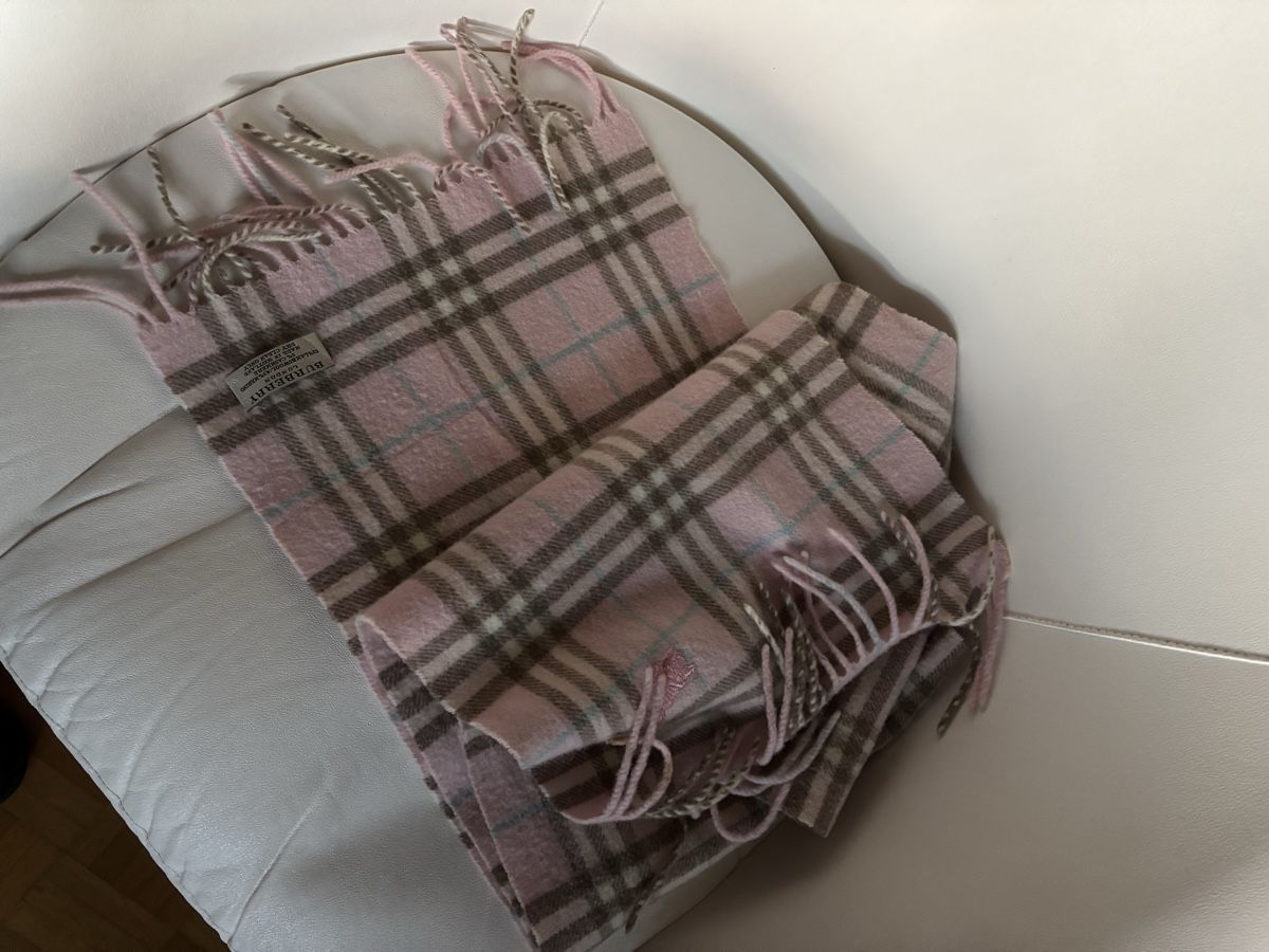 Burberry Foulard & Sciarpe: Burberry Schal Pink – Nuovo (secondo la descrizione) da Zollikon venduto da han_rvt8 1
