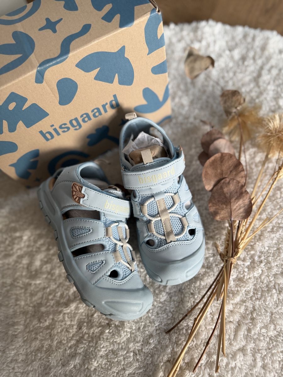 Chaussures garçon: BISGAARD Sandalen blau hell neu mit Originalverpackung – Neuf avec emballage d'origine à Obfelden par dafae 1