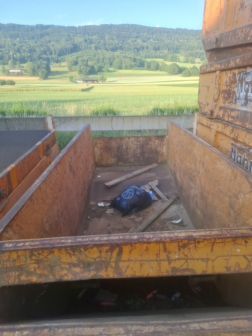 Contenitori edile: 1x Welaki-Mulde 4 m3 mit Klappe – Usato da Schöfflisdorf venduto da locobennito 5
