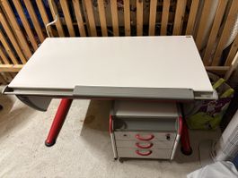 Schreibtisch „Moll“  inkl. Schubladenkorpus und Bürostuhl
