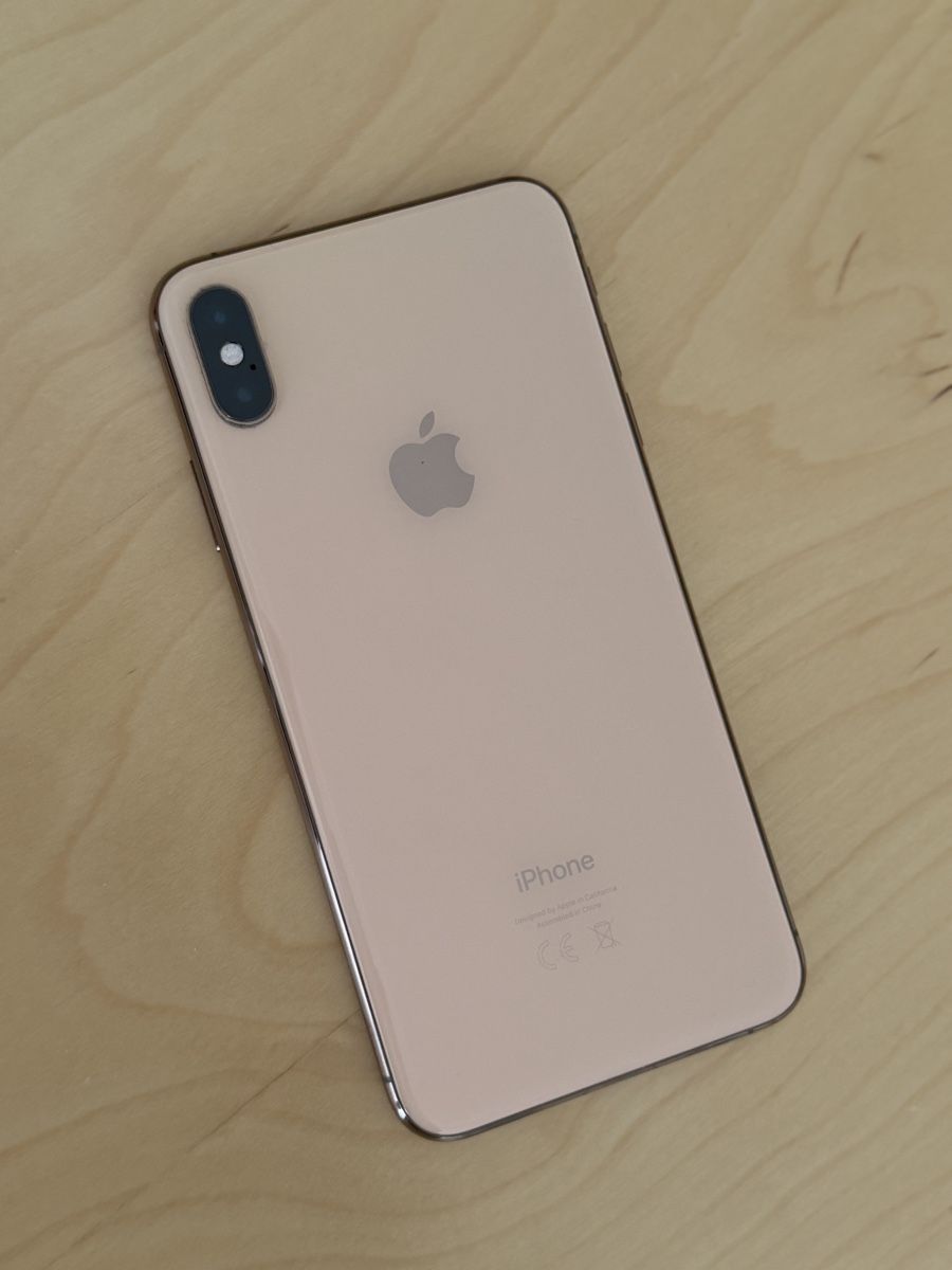 Apple Portables: Apple iPhone XS Gold 64 GB Used – D'occasion à Zürich par ei_8006