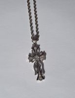 Kette mit Kreuz Anhänger
