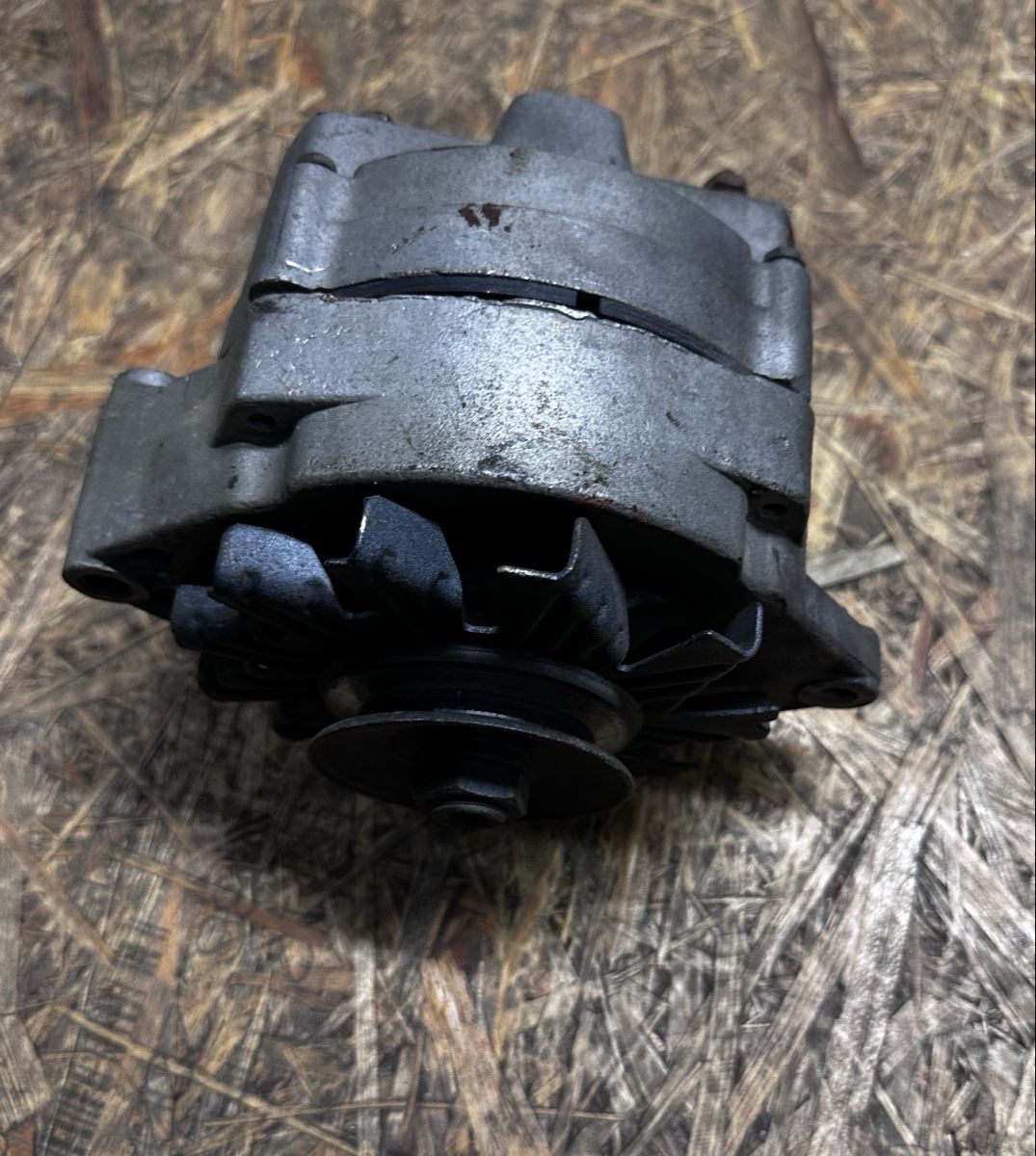 Tutti pezzi di ricambio auto: Delco Remy Alternator – Usato da Buochs venduto da PAT_6969