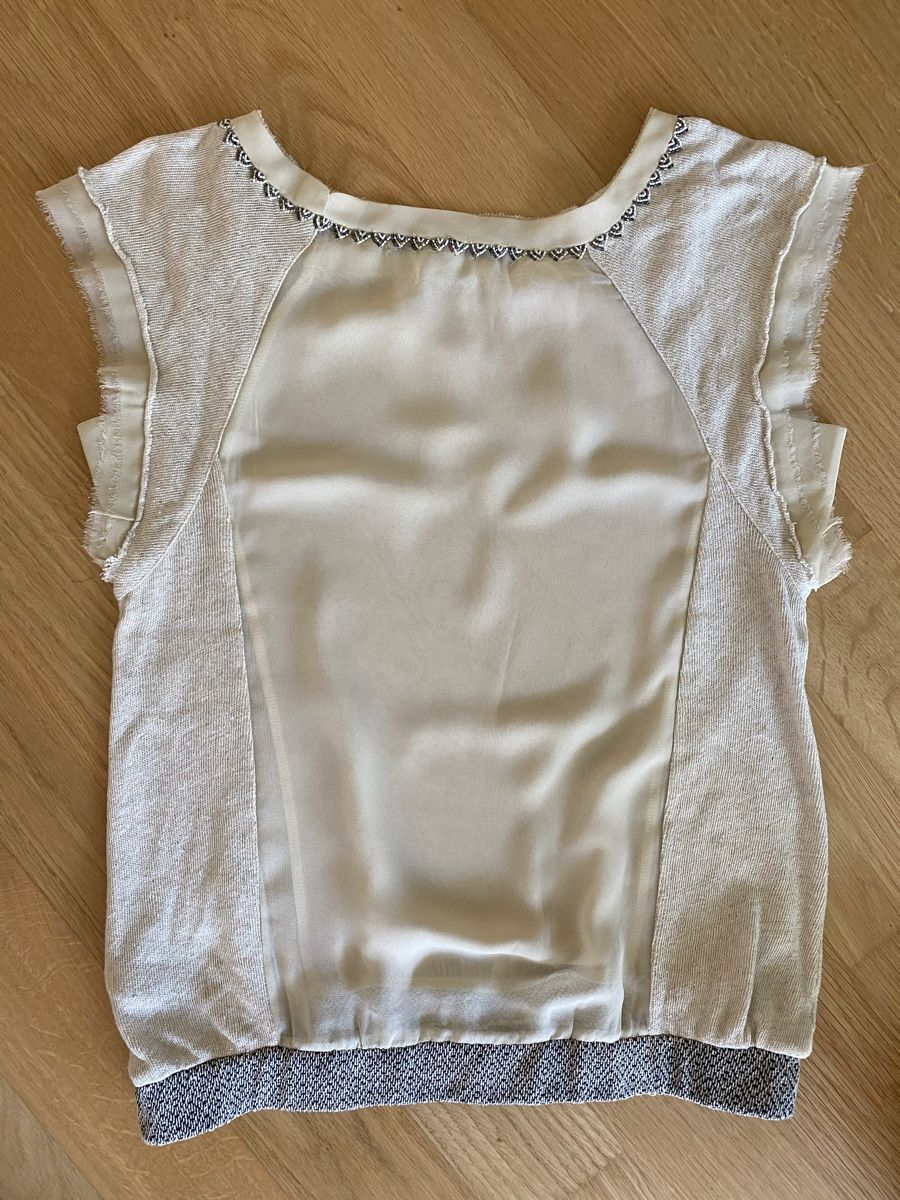 Guess Tops: Guess Top – Gebraucht aus Menznau von Merrick01 3