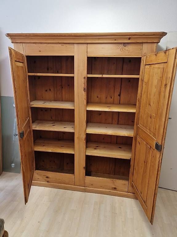 Armoires: Tannenschrank  – D'occasion à Basel par FETAG_Brocki 2