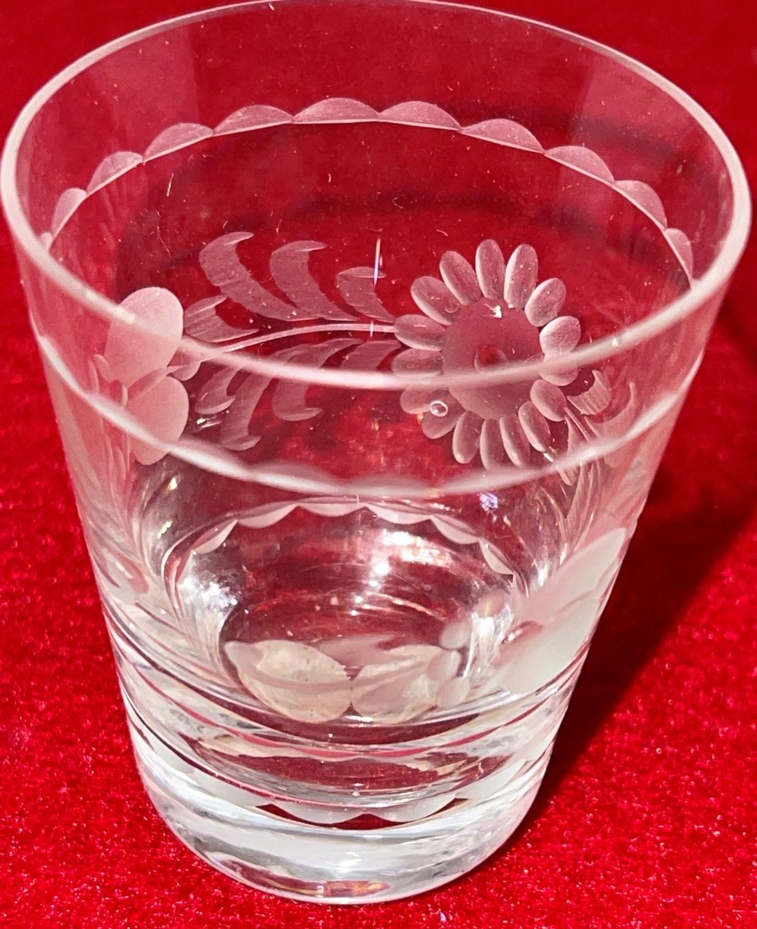 Gläser: Schnapsglas Sonnenblume aus Kristallglas – Neu (gemäss Beschreibung) aus Lutzenberg von Truhe