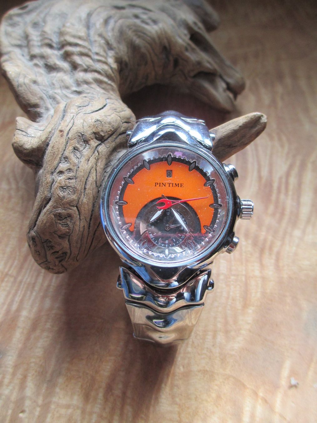 Uhren: Uhr – Neu und originalverpackt aus La Heutte von franco029