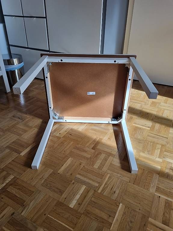 Tische: Petite Table blanche – Gebraucht aus Gland von Khazmur1 3