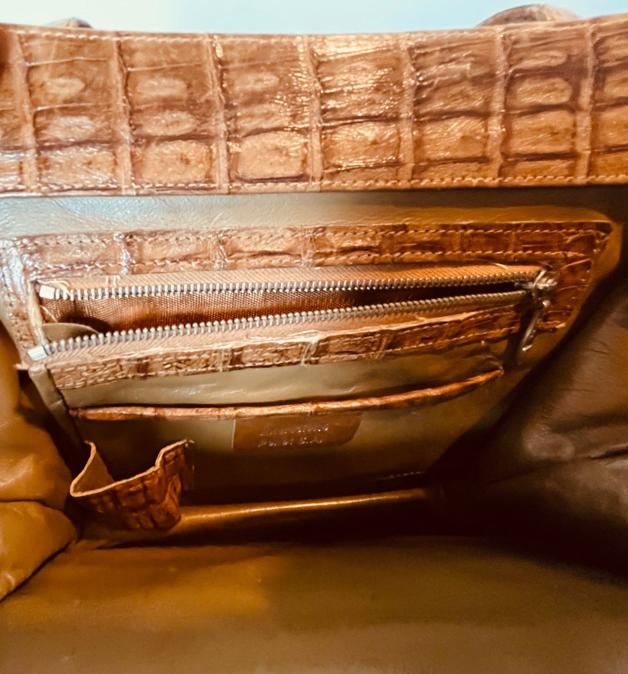 Borse da donna: Sac vintage Croco – Usato da Sugnens venduto da 555madison 4