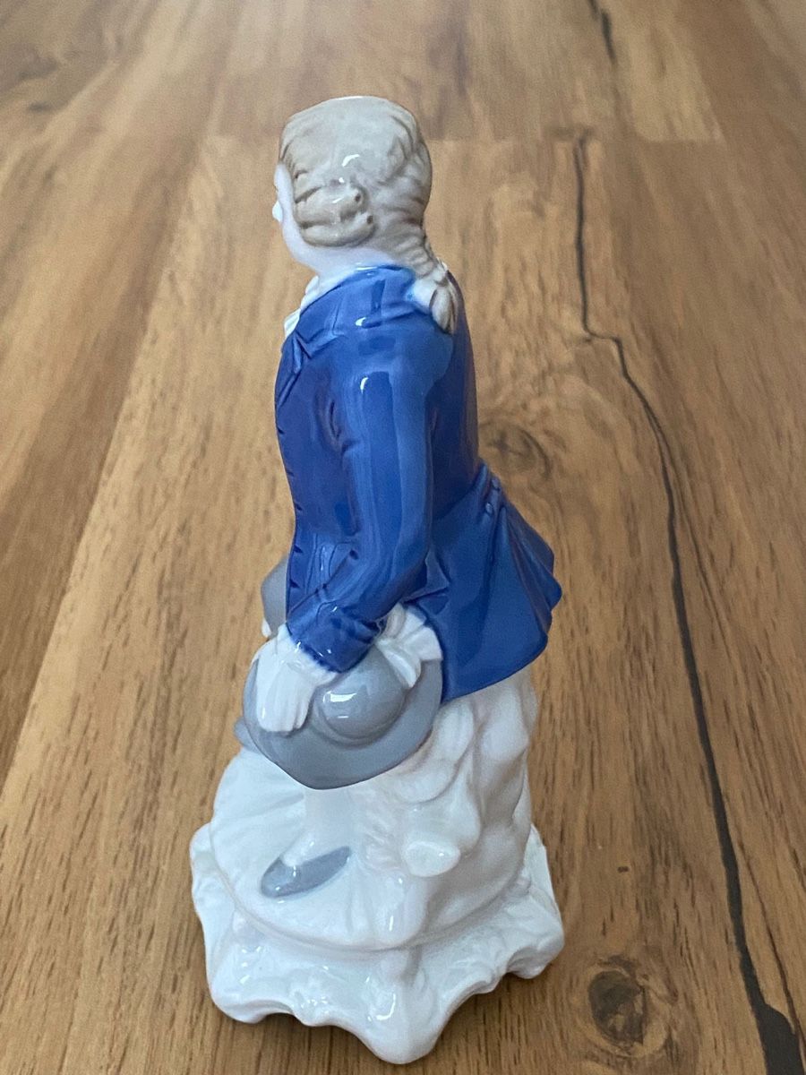 Statuette: Porzellanfigur GDR 18 cm – Usato da Hünibach venduto da Falken83 1