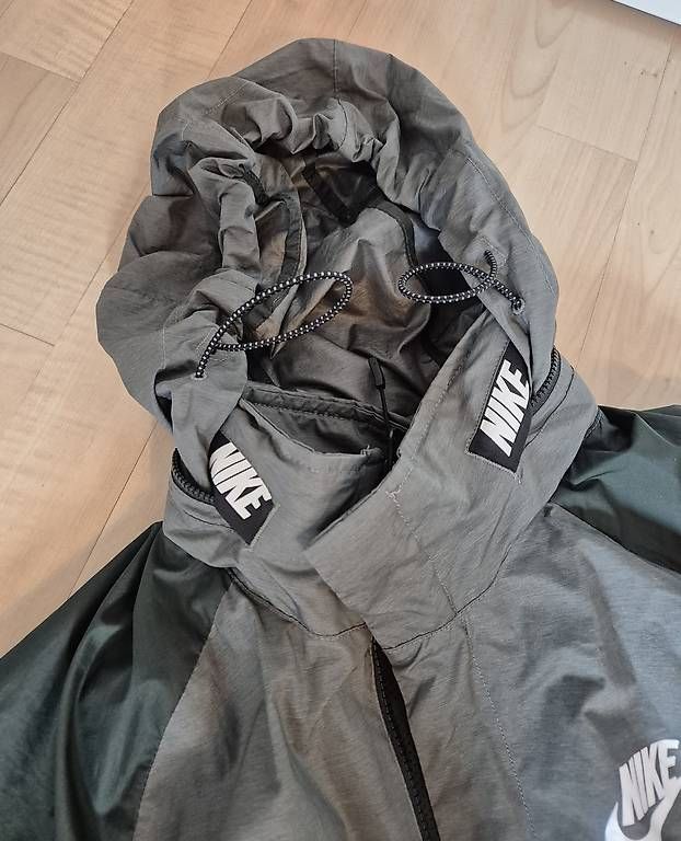 Giacche: Nike Windbreaker Jacke Grösse S  – Usato da Langenthal venduto da hab_zw5p 3
