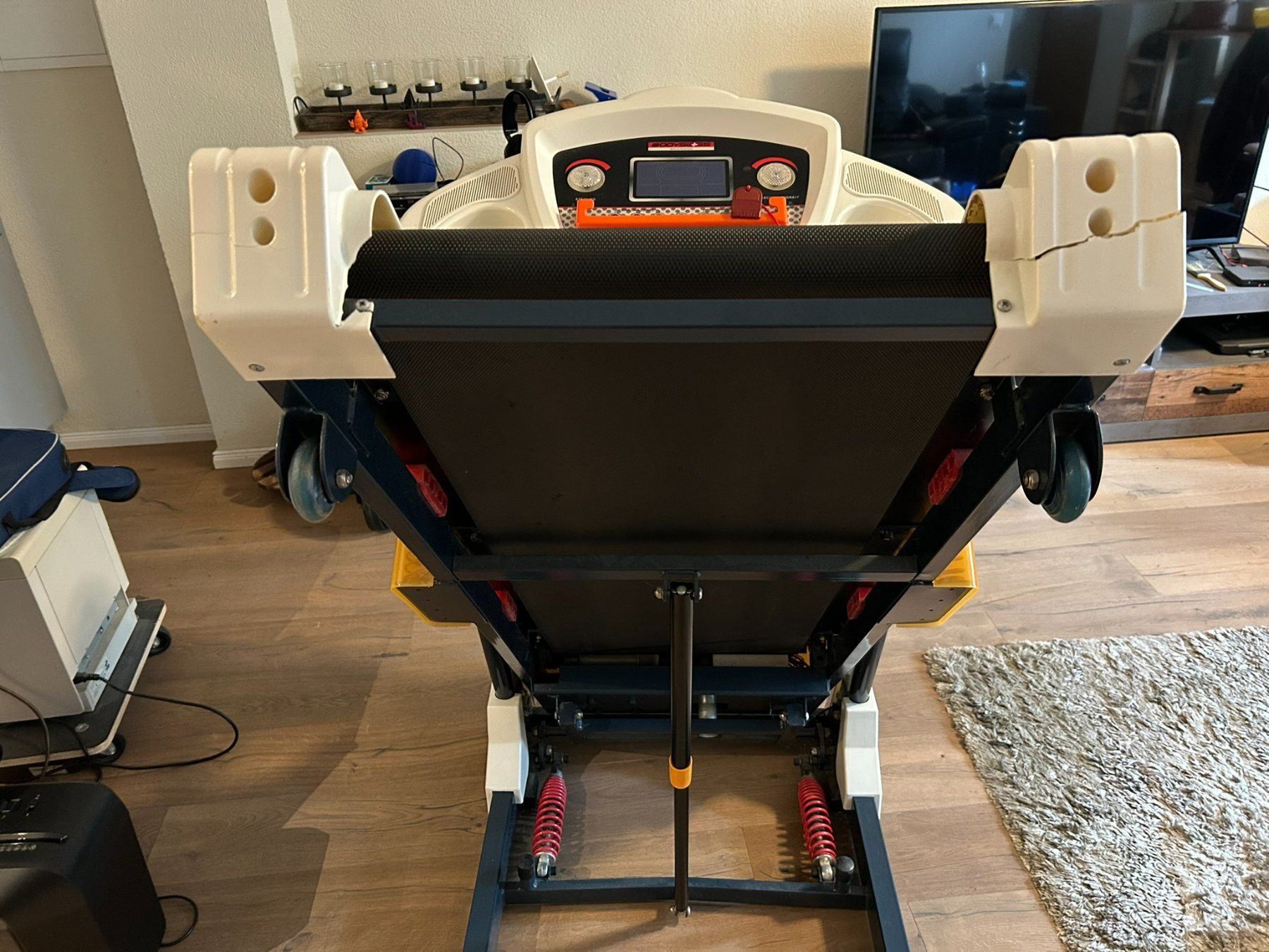 Bodyswiss Hometrainer: Laufband Bodyswiss, klappbar, Steigung + Programme – Gebraucht aus Gümligen von ESCreativwork 4