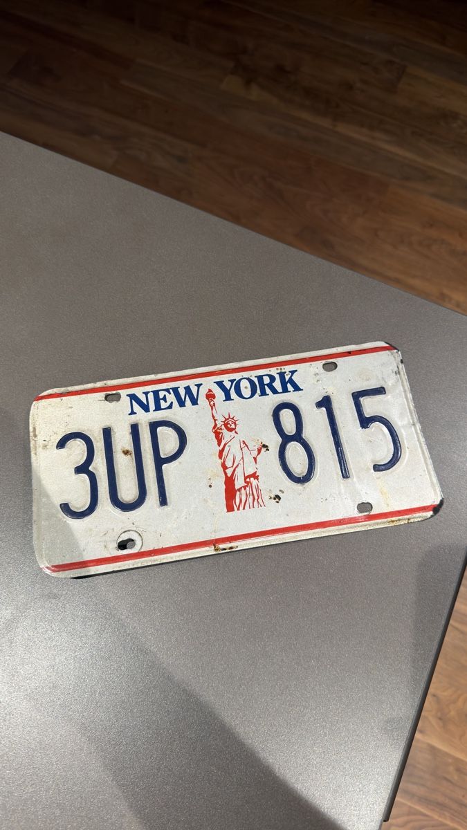 Ecriteaux: Nummernschild New York 3UP 815 gebraucht – D'occasion à Wolfwil par Poulet60