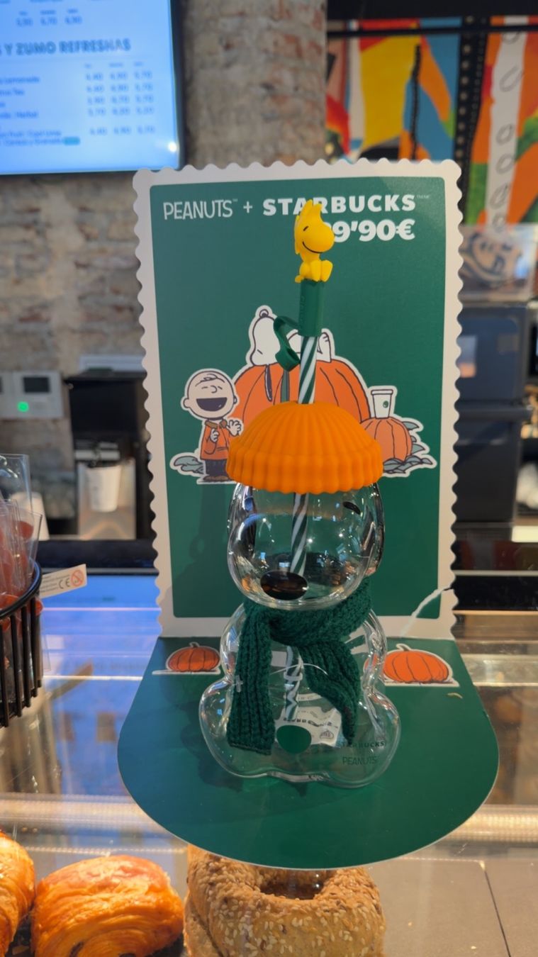 Starbucks Tazze: Starbucks x Peanuts Snoopy Cold Cup – Nuovo e nell'imballaggio originale da Aarau venduto da rmhr 1