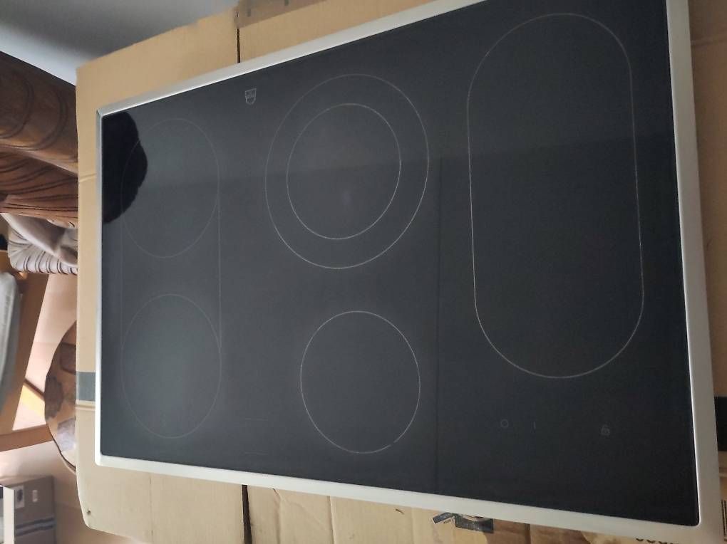 Cucine: Herdplatte V Zug – Usato da Schlieren venduto da Popolo11