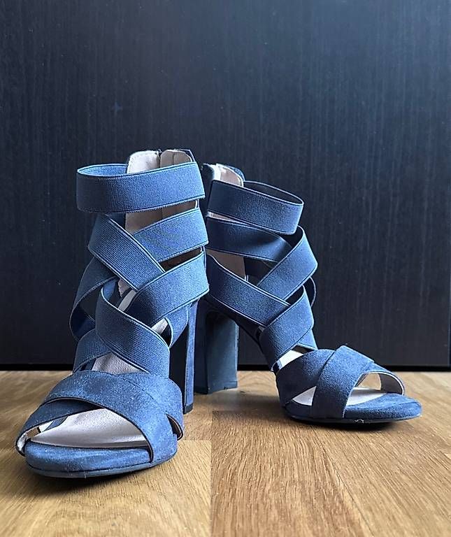 Scarpe da donna: Pumps / High-Heels – Nuovo (secondo la descrizione) da Zuchwil venduto da Marti_7