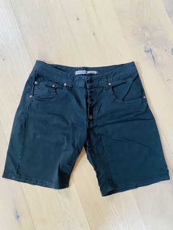Shorts PLEASE