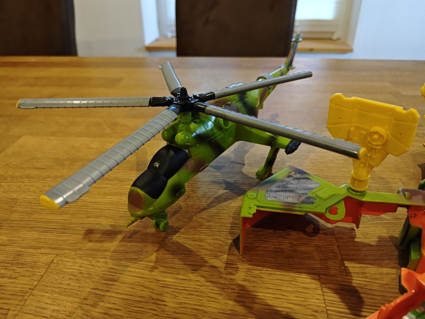 Micro Machines Giocattoli: Micro Machines Rapid Deployment Helicopter – Usato da Wittenbach venduto da stefange 2