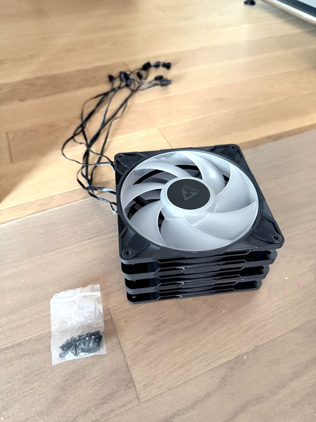 Ventilatori: Arctic P14 Pro A-RGB - 3 Pack, PC Gehäuse Lüfter – Usato da Nottwil venduto da rattkatz 5