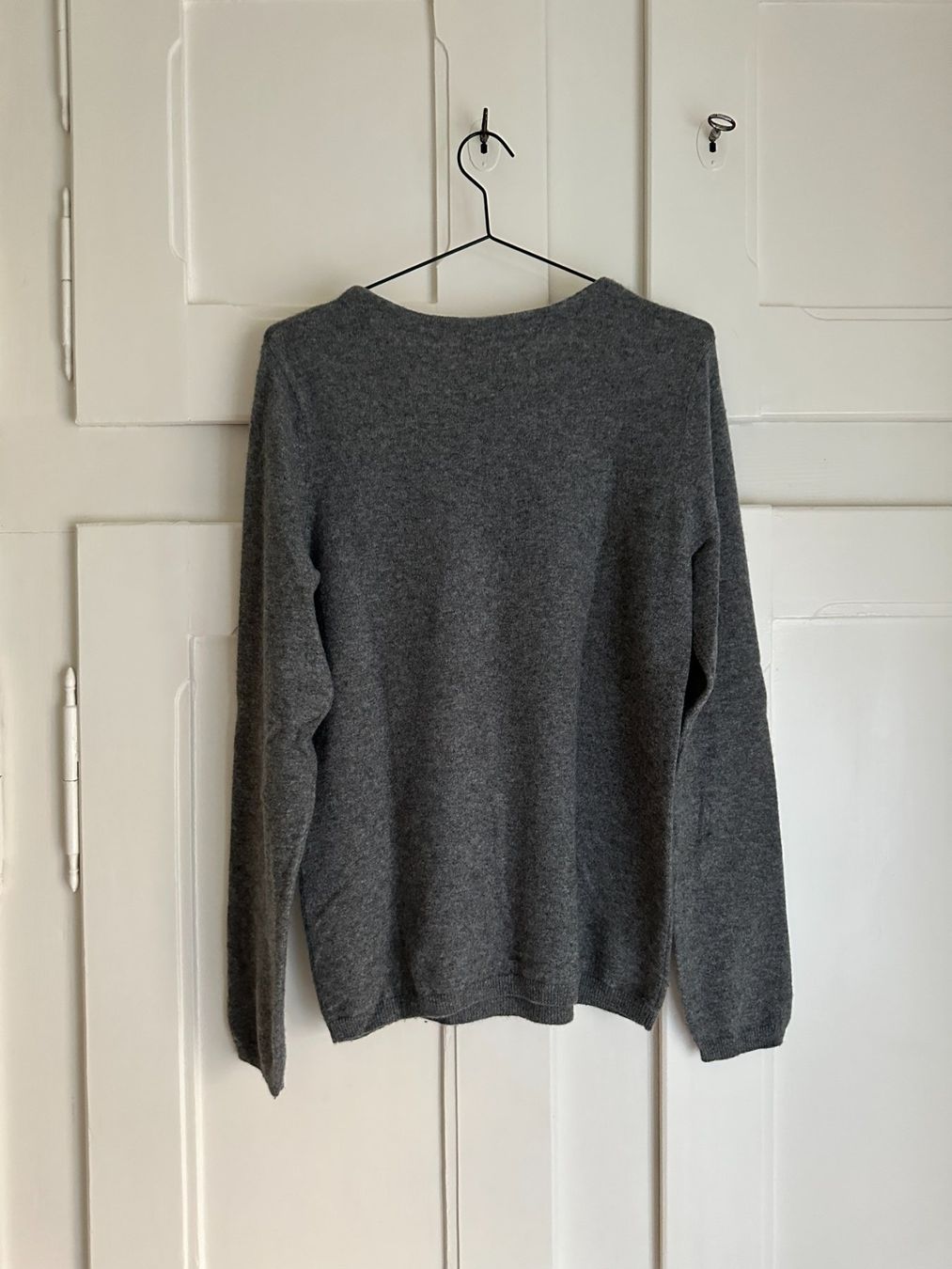 Sandro Pulls & Sweat-shirts: SANDRO - Kaschmir Pullover hellgrau S – D'occasion à Zürich par Diazaio 2