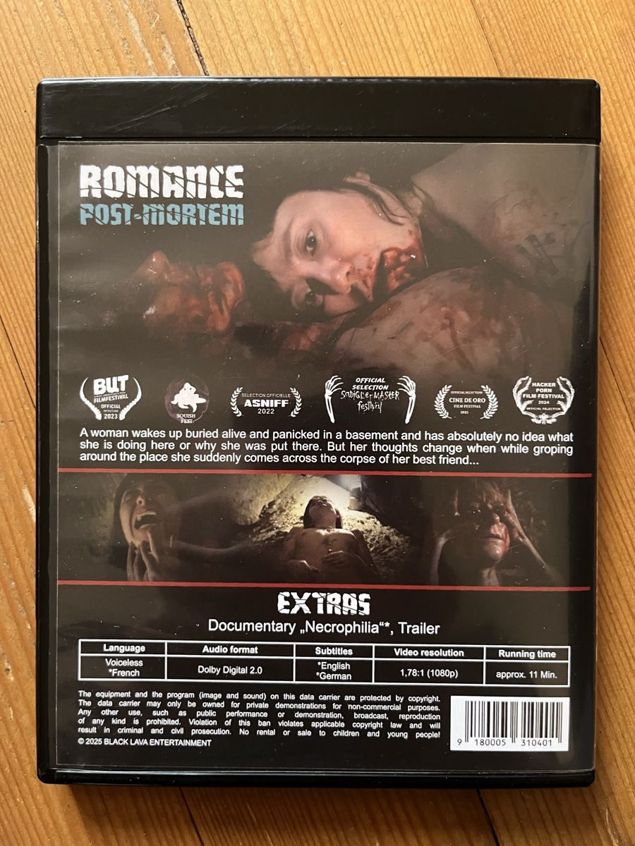 Alle DVDs: ROMANCE POST-MORTEM (2025) – Gebraucht aus Inkwil von RetrOhyeah_Schweiz 1