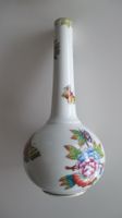 HEREND HVNGARY Queen Victoria kleine Vase Schmetterlige