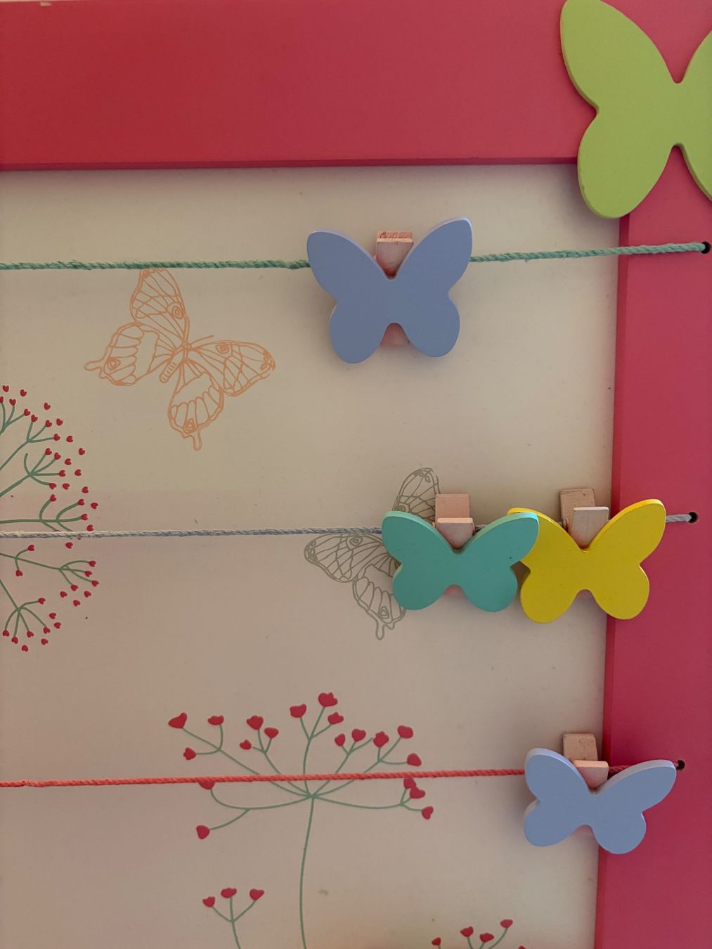 Spielzeuge: Bilderrahmen mit Schmetterling Klammern – Gebraucht aus Reinach BL von Steinii 1