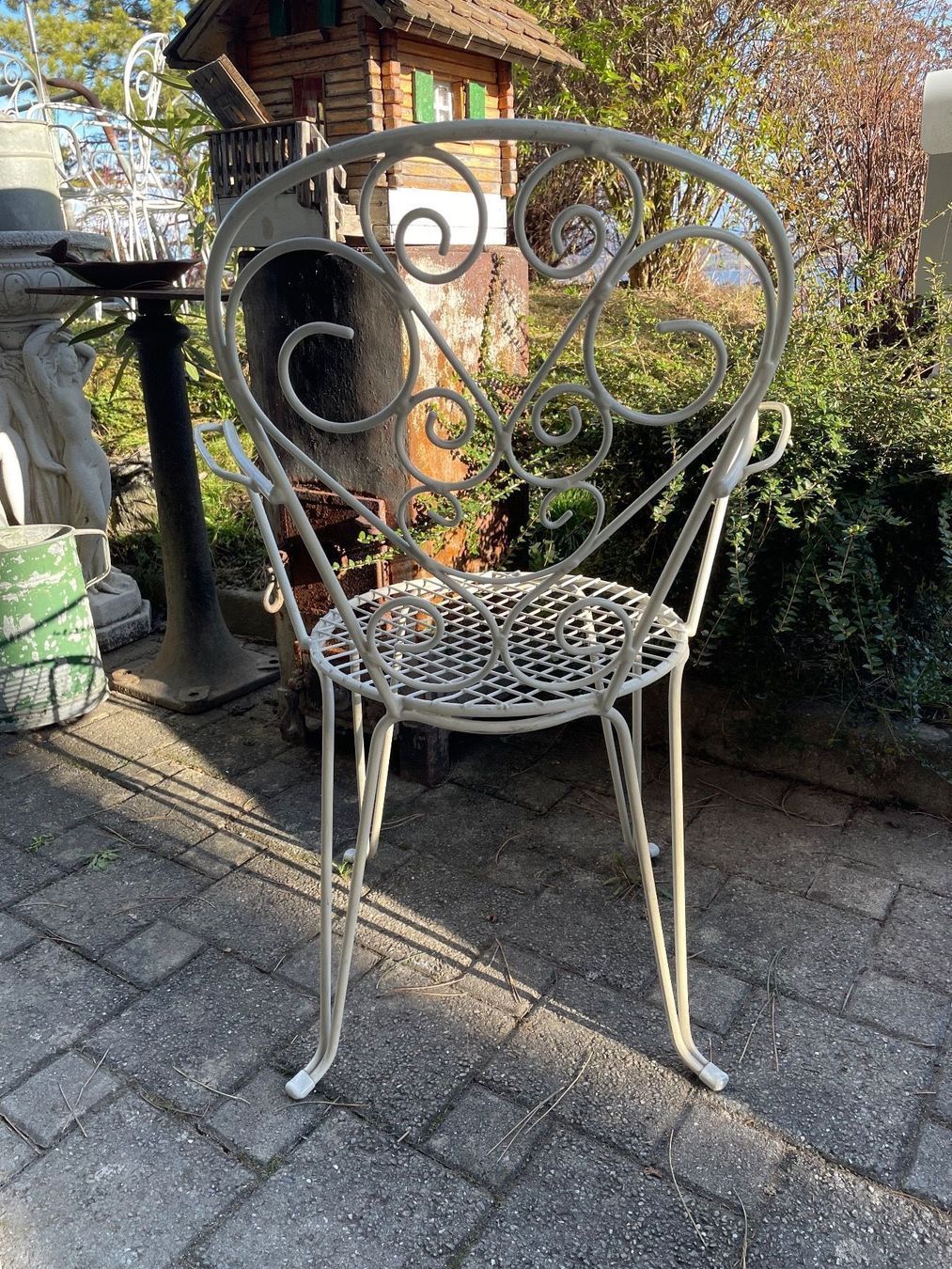 Stühle: 8 Anciennes Chaises de Jardin Blanches – Gebraucht aus Vallamand von Bricbracbroc82 4