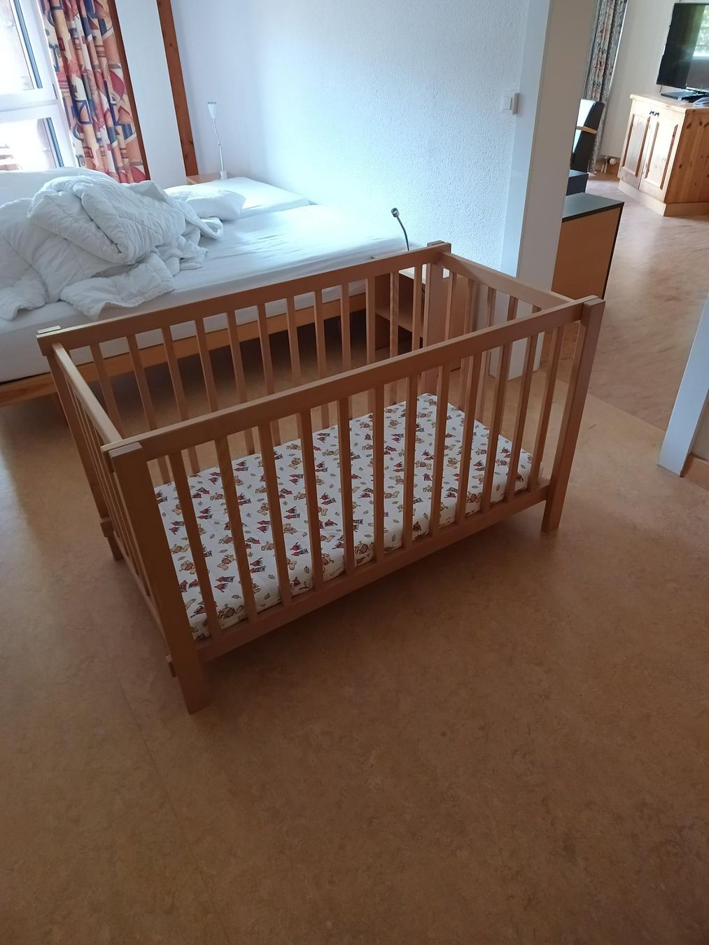 Kinderbett aus Holz naturfarben gebraucht sehr guter Zustand (Gebraucht) in Sörenberg für CHF 10 – nur Abholung auf Ricardo kaufen