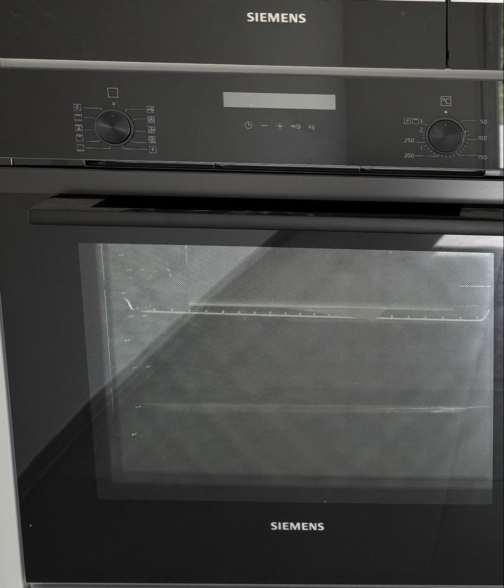 Siemens Küchengeräte: Siemens Einbau Backofen – Neu (gemäss Beschreibung) aus Bassecourt von