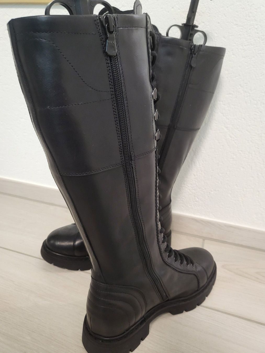 Damenschuhe: NeroGiardini Plateaustiefel - nero Gr. 37 Neu – Neu (gemäss Beschreibung) aus Baar von redbull04 2
