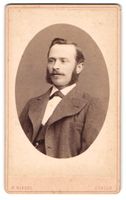 Fotografie R. Riedel, Zürich, junger Ma