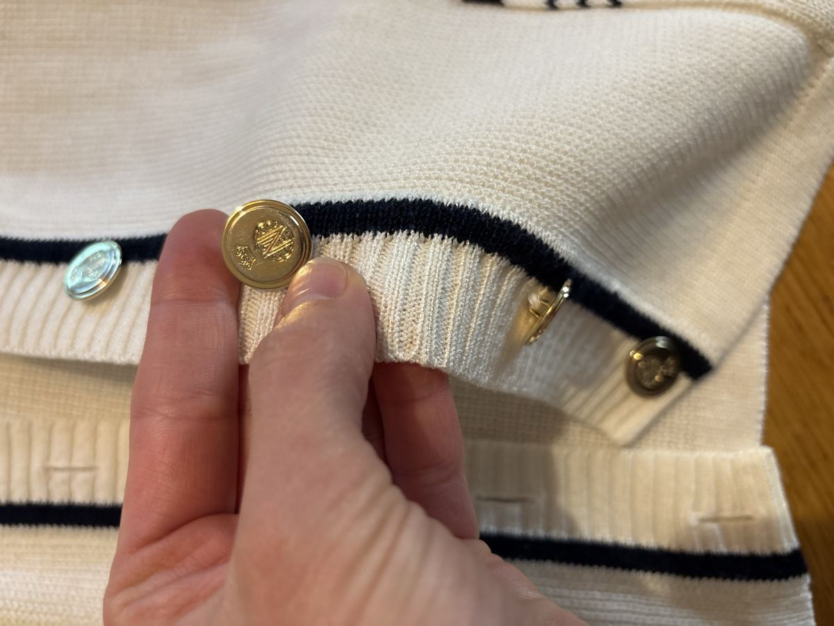 Pulls & Sweat-shirts: Pull taille S/M – D'occasion à Attalens par Skorpionica 2