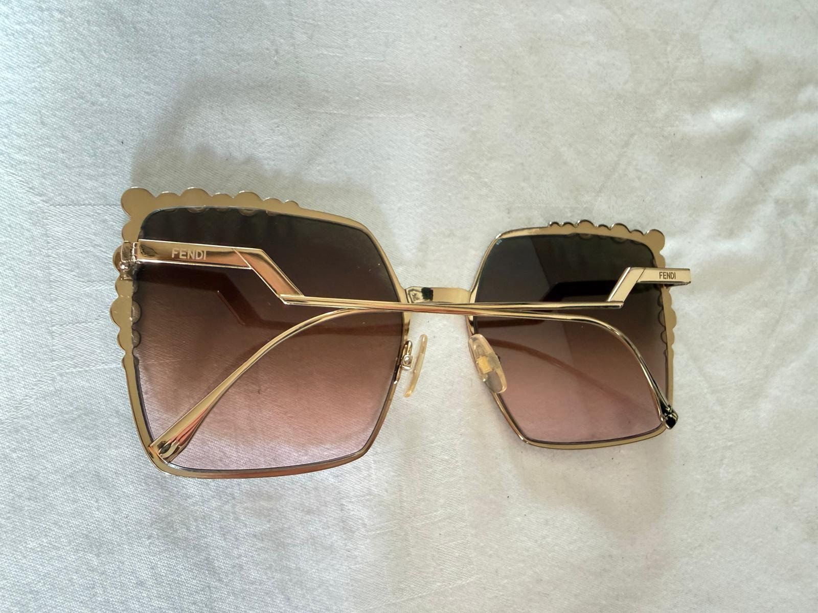 Fendi Occhiali & Lenti: Fendi, Blumenrand, neuwertig, oversized – Usato da Oberarth venduto da SSS. 6