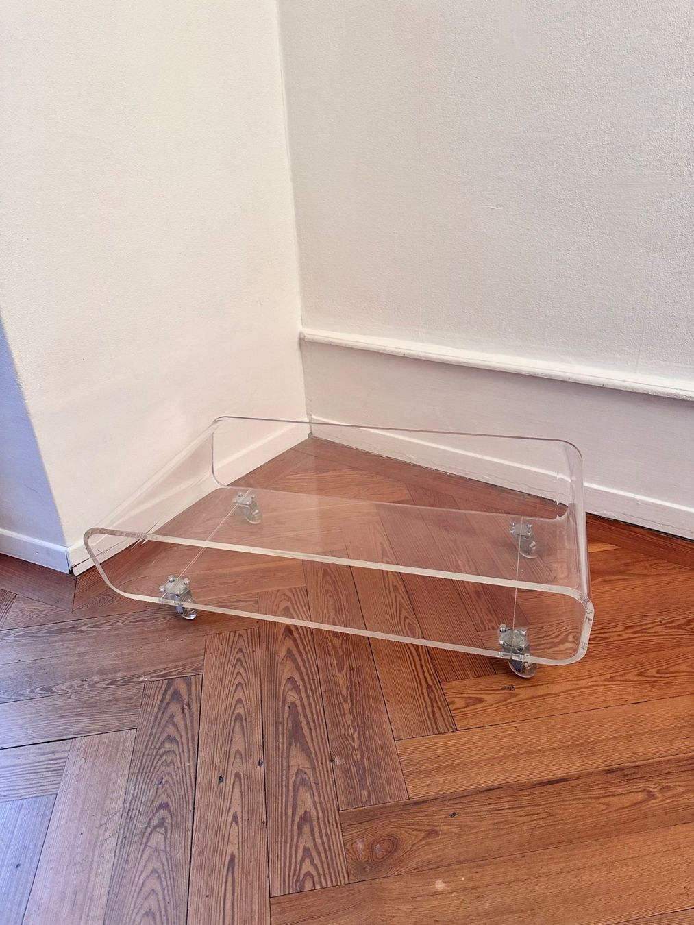 Tavoli: Table basse en plexiglas vintage 70–80 – Usato da Lausanne venduto da jul_v9ht 1