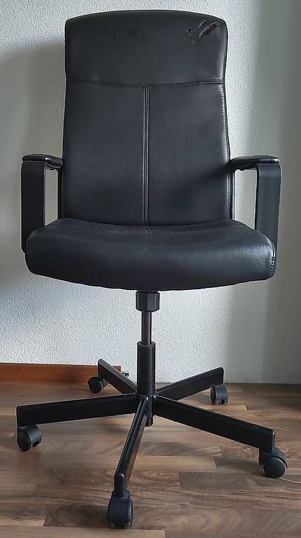 Stühle: Bürostuhl Leder schwarz mit Armlehne – Gebraucht aus Bad Zurzach von Teno_53 2