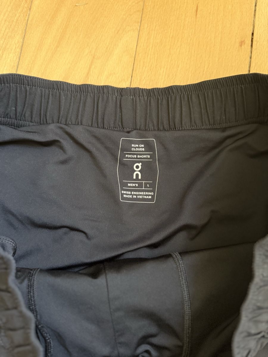 Pantalons: On Shorts Gr. L – D'occasion à Bern par Laufsport3000 3
