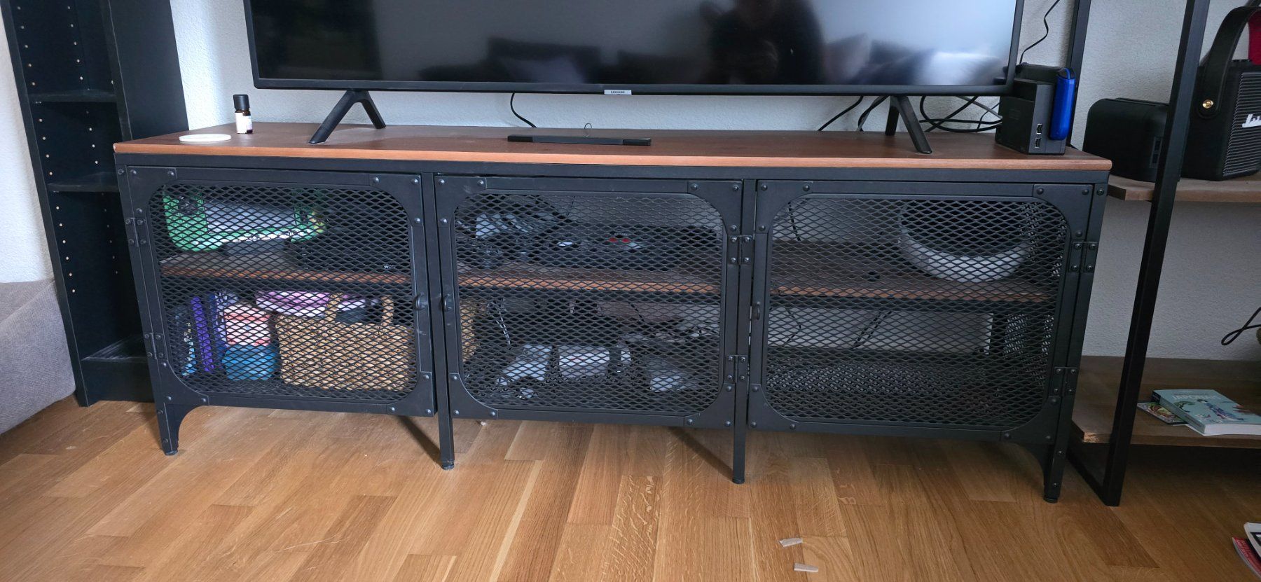 Ikea Mobili TV: Meuble TV – Usato da Monthey venduto da apo_p9pk