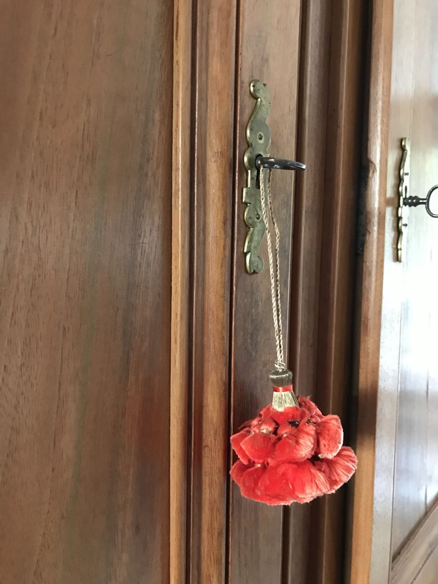 Tutte le decorazioni: Ancien pompon rouge – Usato da Villeneuve VD venduto da sim_q5hp 8