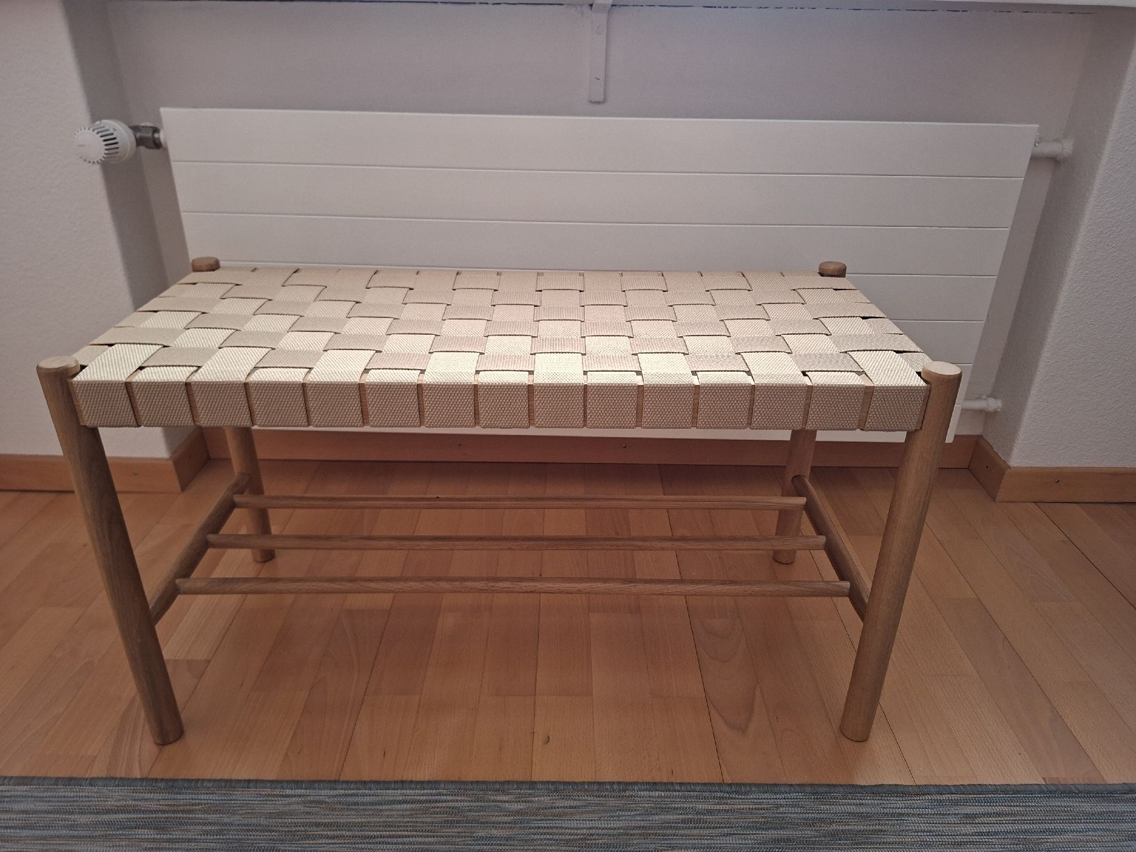 Panchine: Schicke Sitzbank/Hocker mit Flechtmuster, Holzgestell – Nuovo (secondo la descrizione) da St. Gallen venduto da Anna651