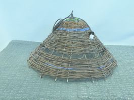Handgefertigte Lampe aus Weiden