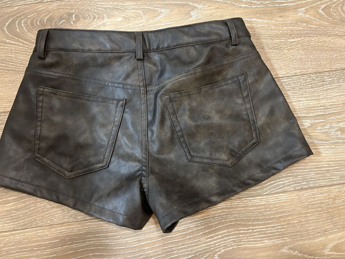 Pantaloni: Desert style shorts with studs in size 34 – Nuovo (secondo la descrizione) da Zürich venduto da nin_mk8s 6