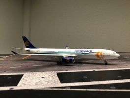 Flugzeugmodell Airbus A330-300 Iberworld 1:500