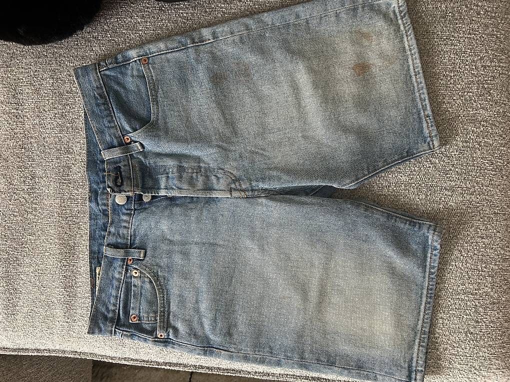 Jeans: Levi's Jeans Shorts  – Usato da Zürich venduto da saf_fld6