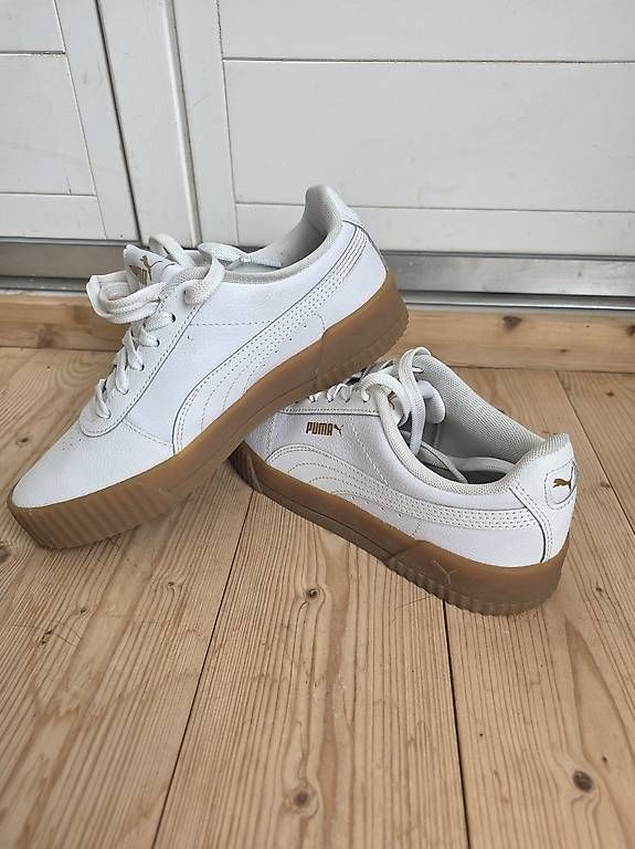Scarpe da donna: Puma Carina Sneaker weiss Gr. 37.5 – Usato da Grosshöchstetten venduto da kids04 1