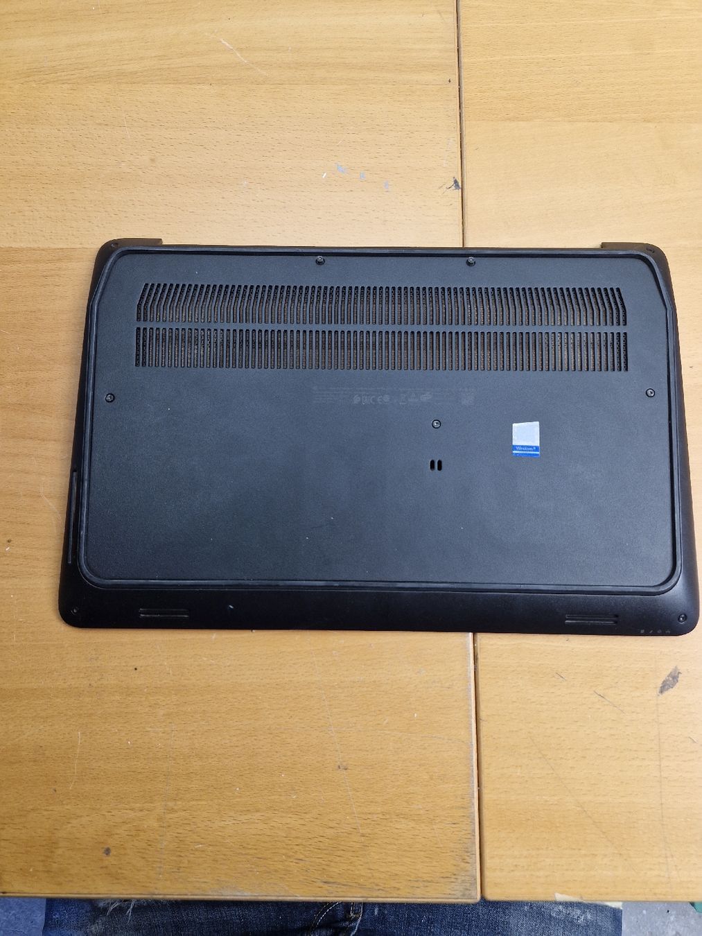 Covers & Borse: Zbook 15 G3 G4 Bottom Cover Case Deckel – Usato da Adliswil venduto da SaveElektro 2
