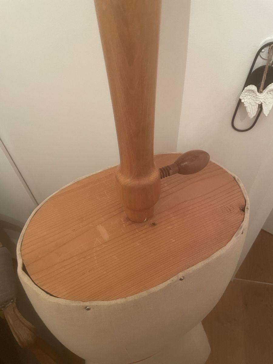 Allestimento di negozi e stand fieristici: Alte Holz Schneiderbüste – Usato da Schaffhausen venduto da marakesch41 6
