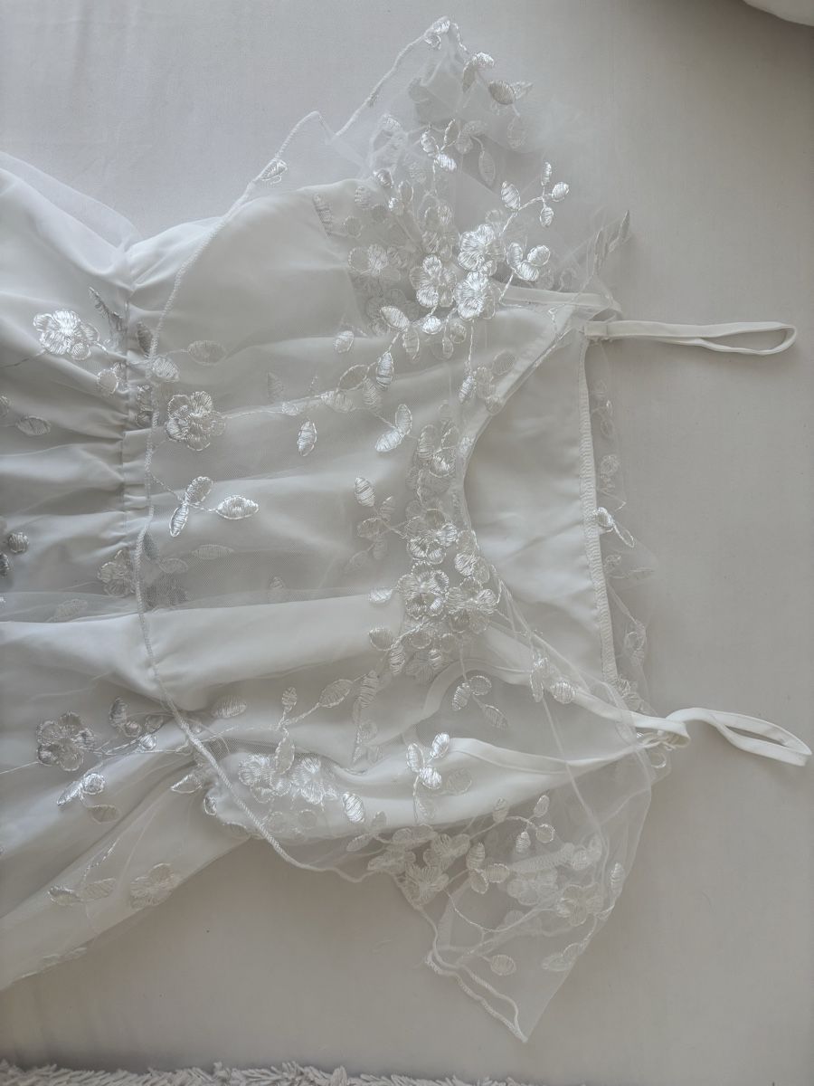 Kleider: Weisses Sommerkleid – Neu (gemäss Beschreibung) aus Arbon von Ursula_566 2