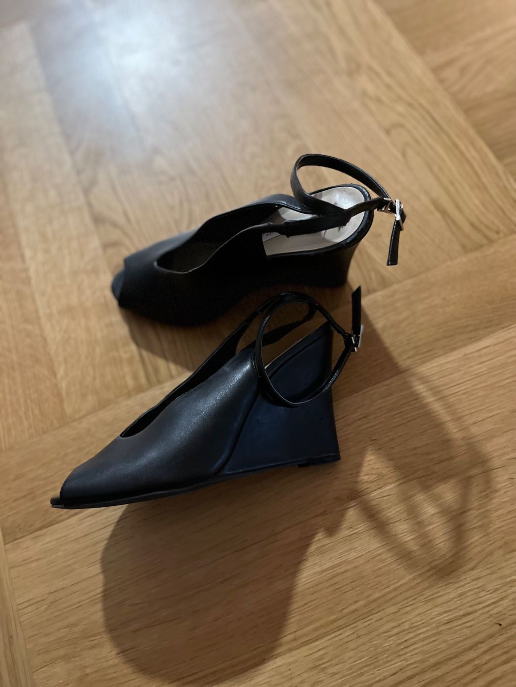 Scarpe da donna: Charles and Keith Wedges – Usato da Affoltern am albis venduto da onlyrose123 3