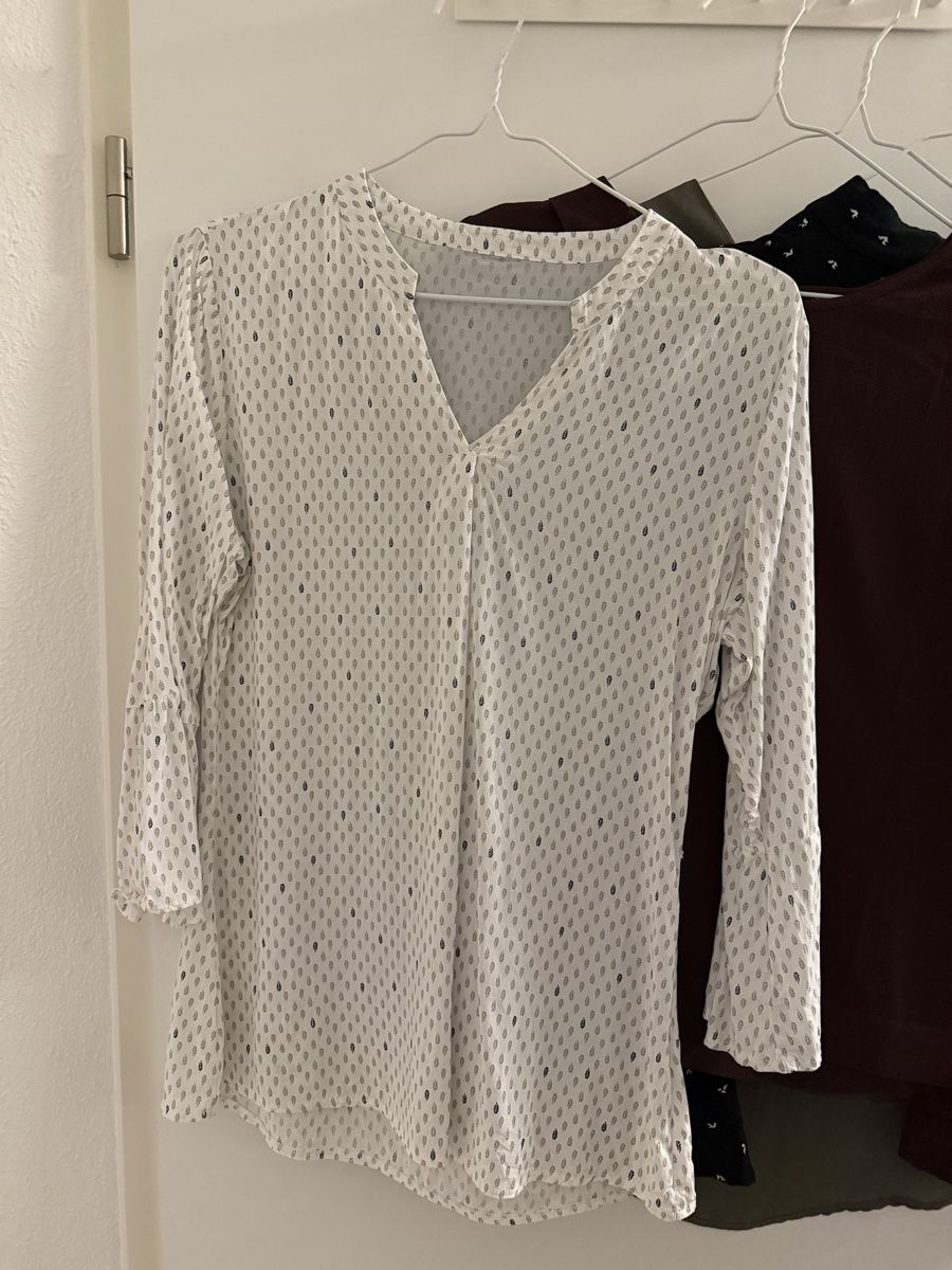 Lots de vêtements: Grosses Kleiderpaket Businessblusen und Blusen M – D'occasion à Frauenfeld par Lunarlilac 6